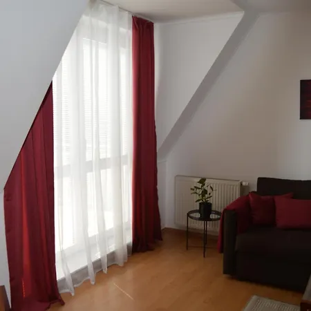Misell Apartment *